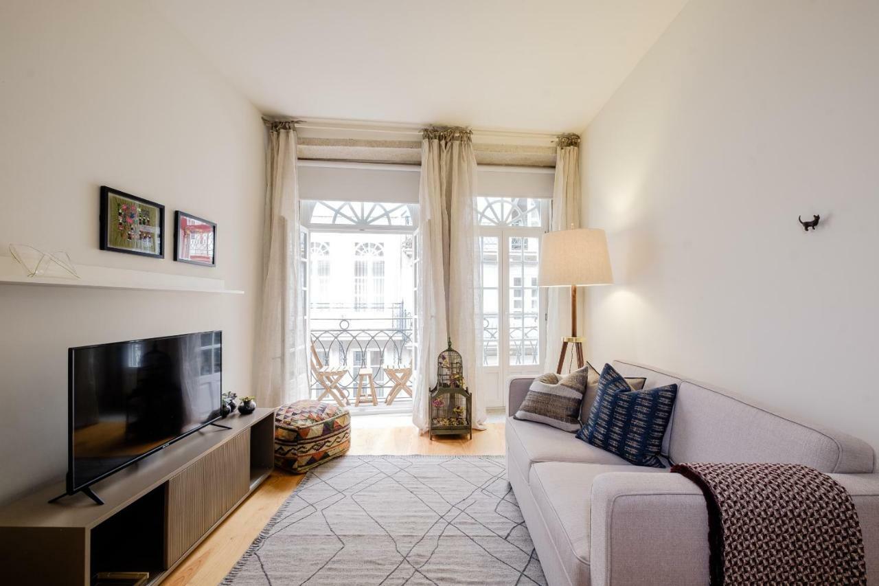 Boutique Rentals-Flores Plaza In City Historical Center Porto Luaran gambar