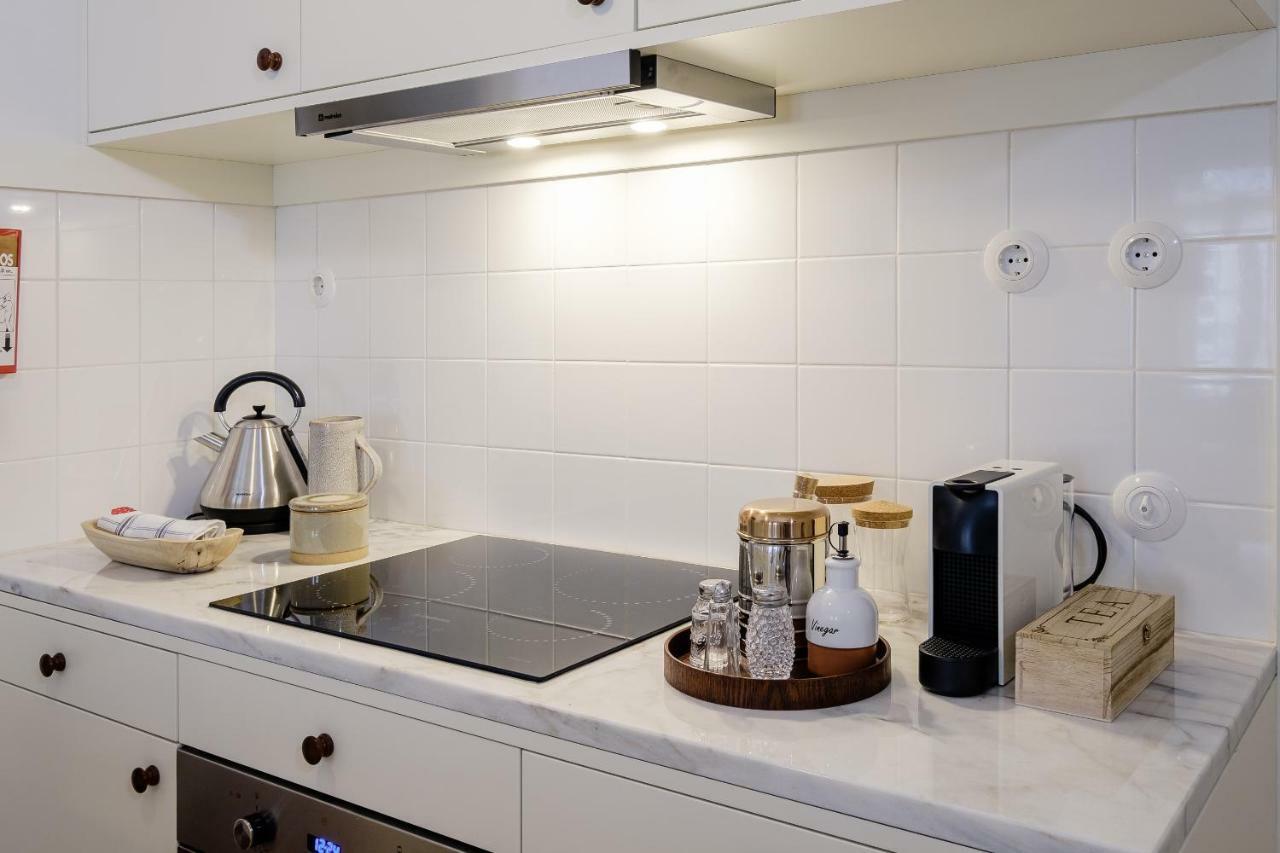 Boutique Rentals-Flores Plaza In City Historical Center Porto Luaran gambar