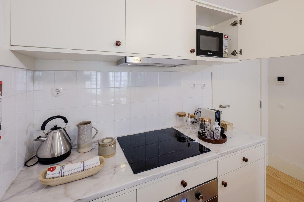 Boutique Rentals-Flores Plaza In City Historical Center Porto Luaran gambar