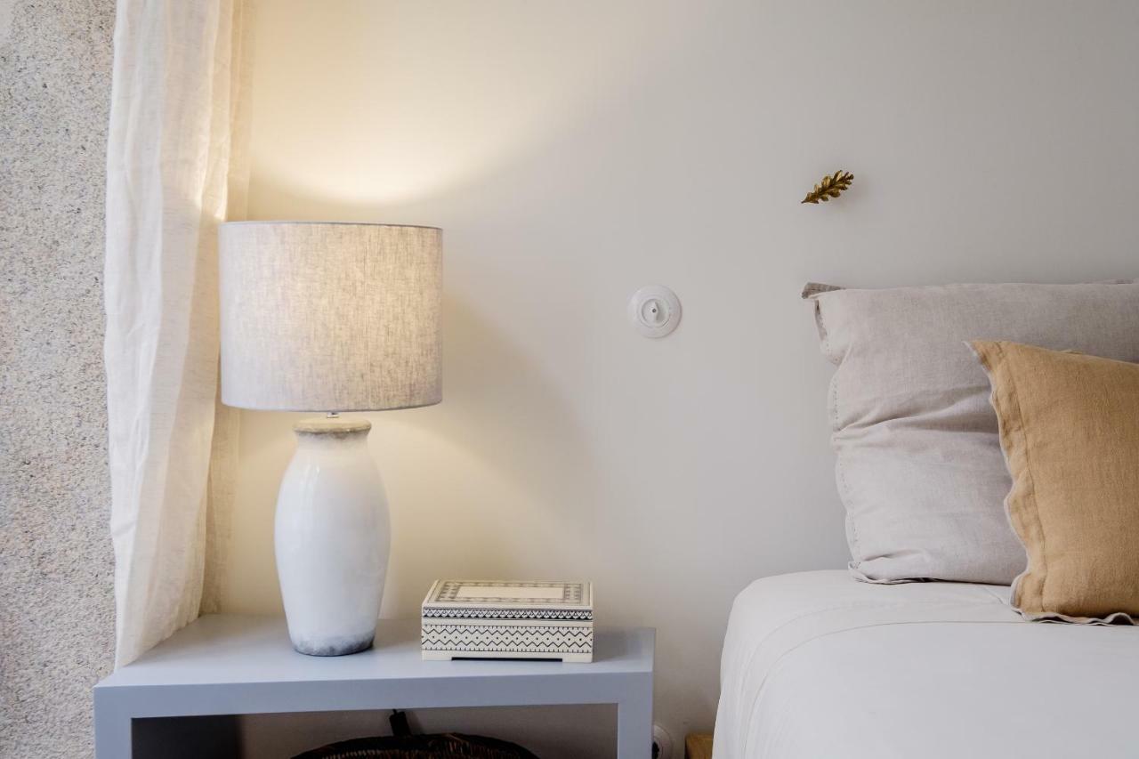 Boutique Rentals-Flores Plaza In City Historical Center Porto Luaran gambar