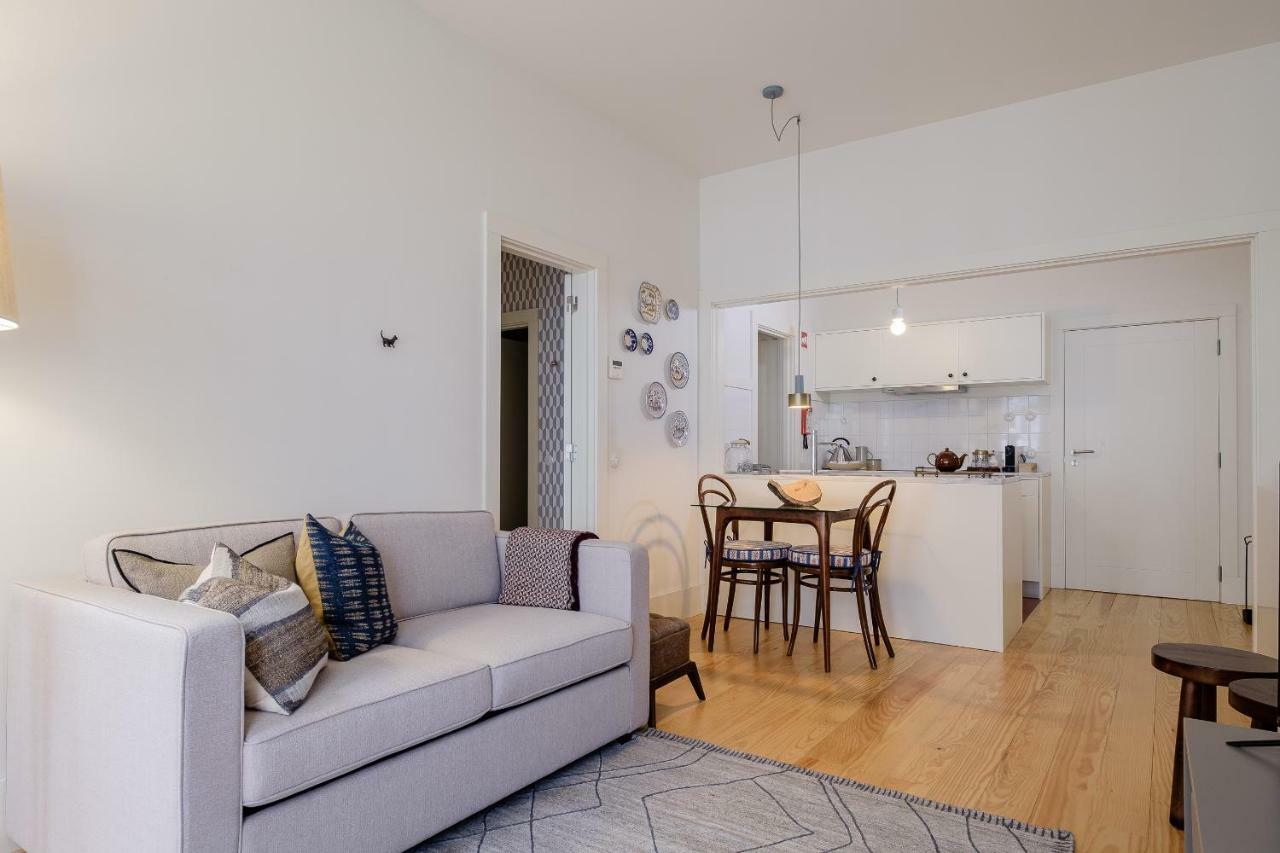 Boutique Rentals-Flores Plaza In City Historical Center Porto Luaran gambar