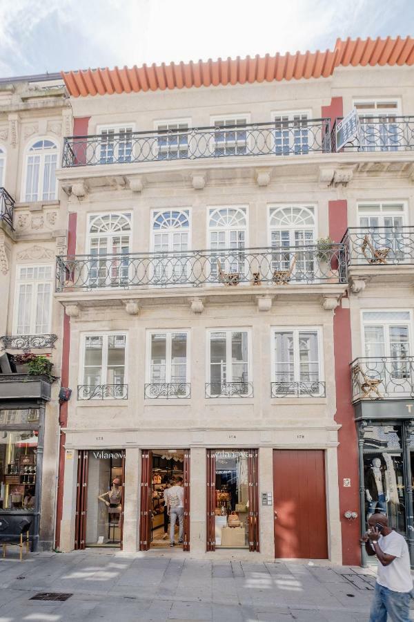 Boutique Rentals-Flores Plaza In City Historical Center Porto Luaran gambar